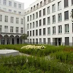 Cityantwerp Een Oase Van Rust Direct Achter De Meir
